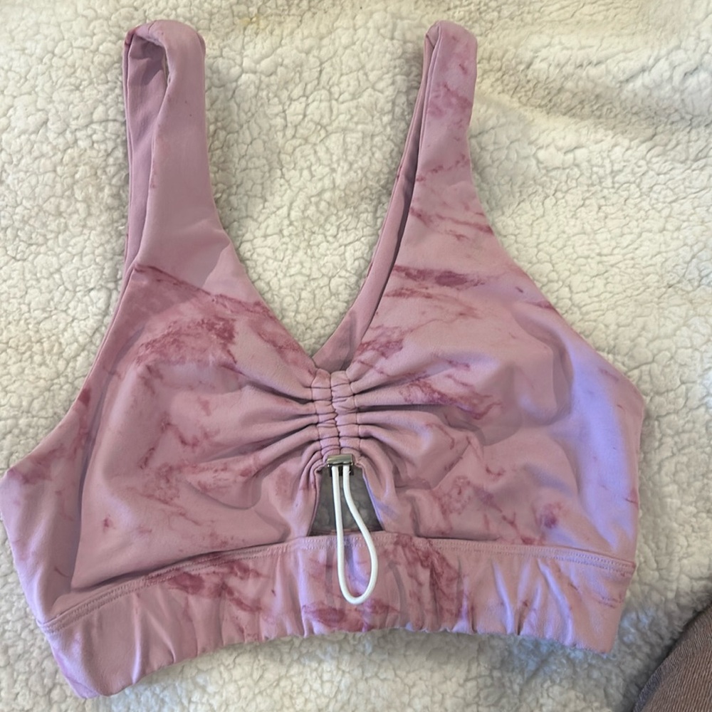 Bombshell marble sports bra